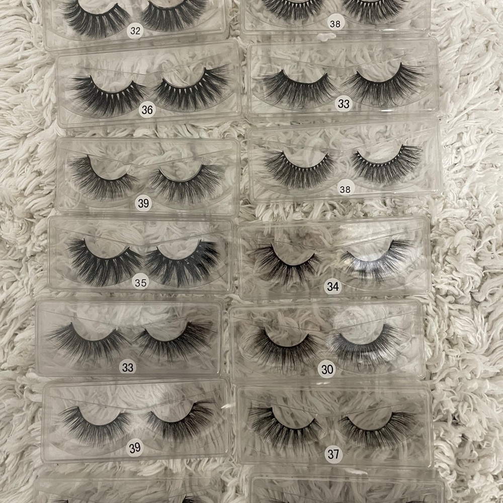 Lashes - Picture 2 of 2